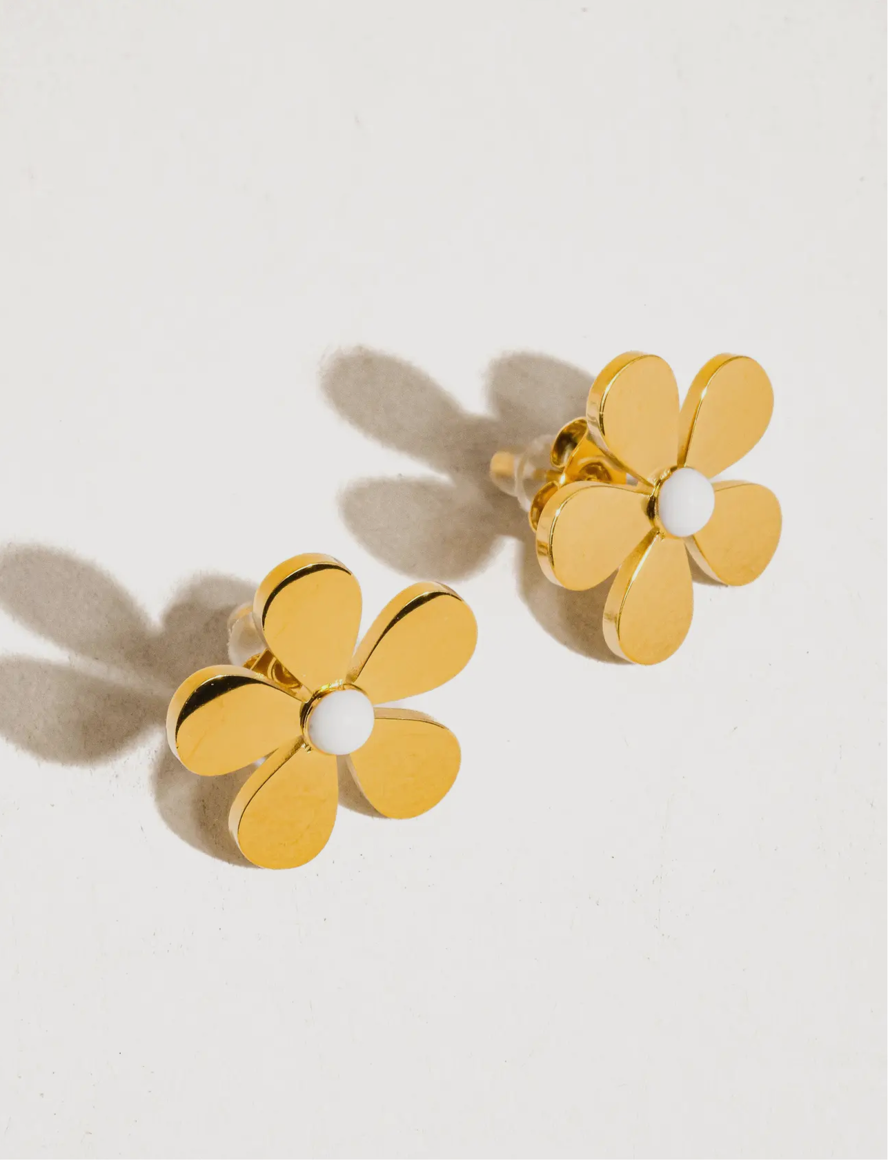 Daisy earrings