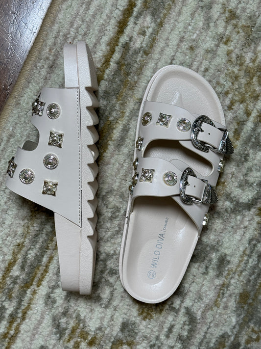 Buckle down diva slides