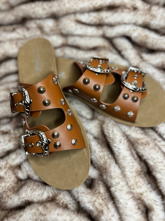 Cowgirl buckle flat