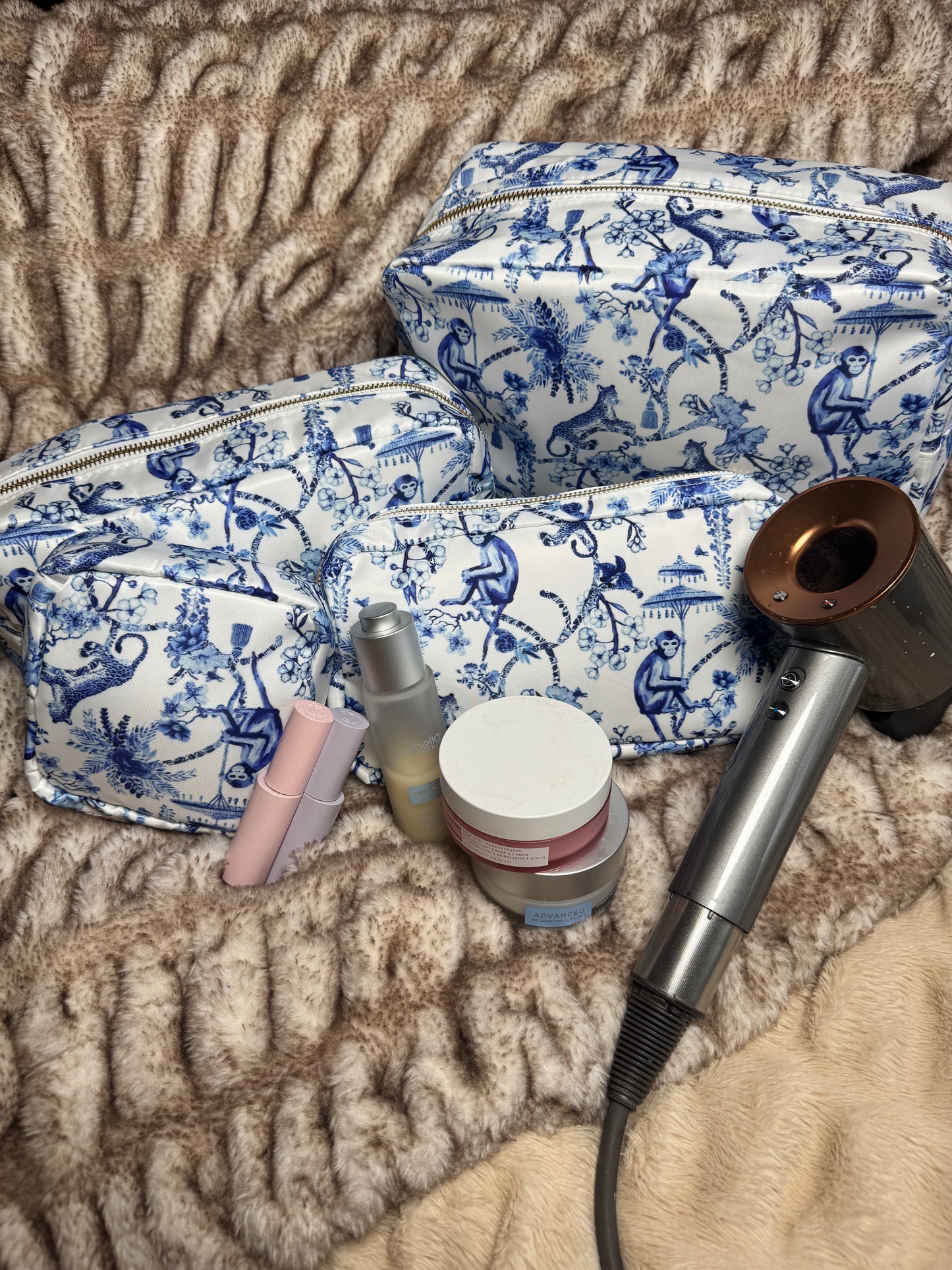 Blue jungle cosmetic case set (4 bags)