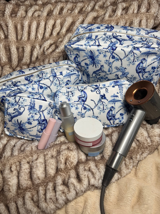 Blue jungle cosmetic case set (4 bags)