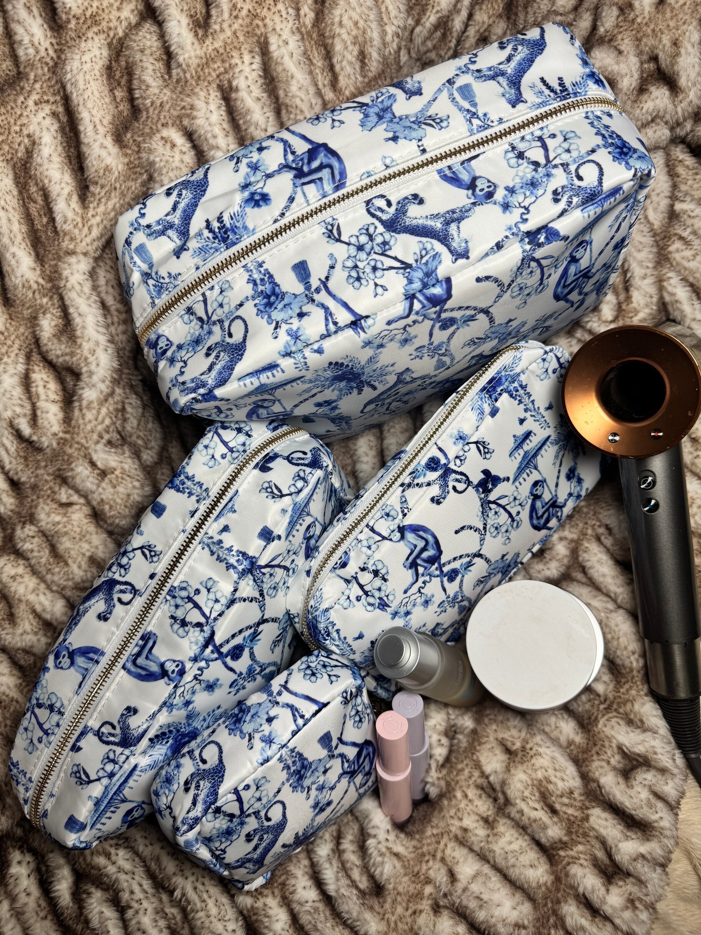 Blue jungle cosmetic case set (4 bags)