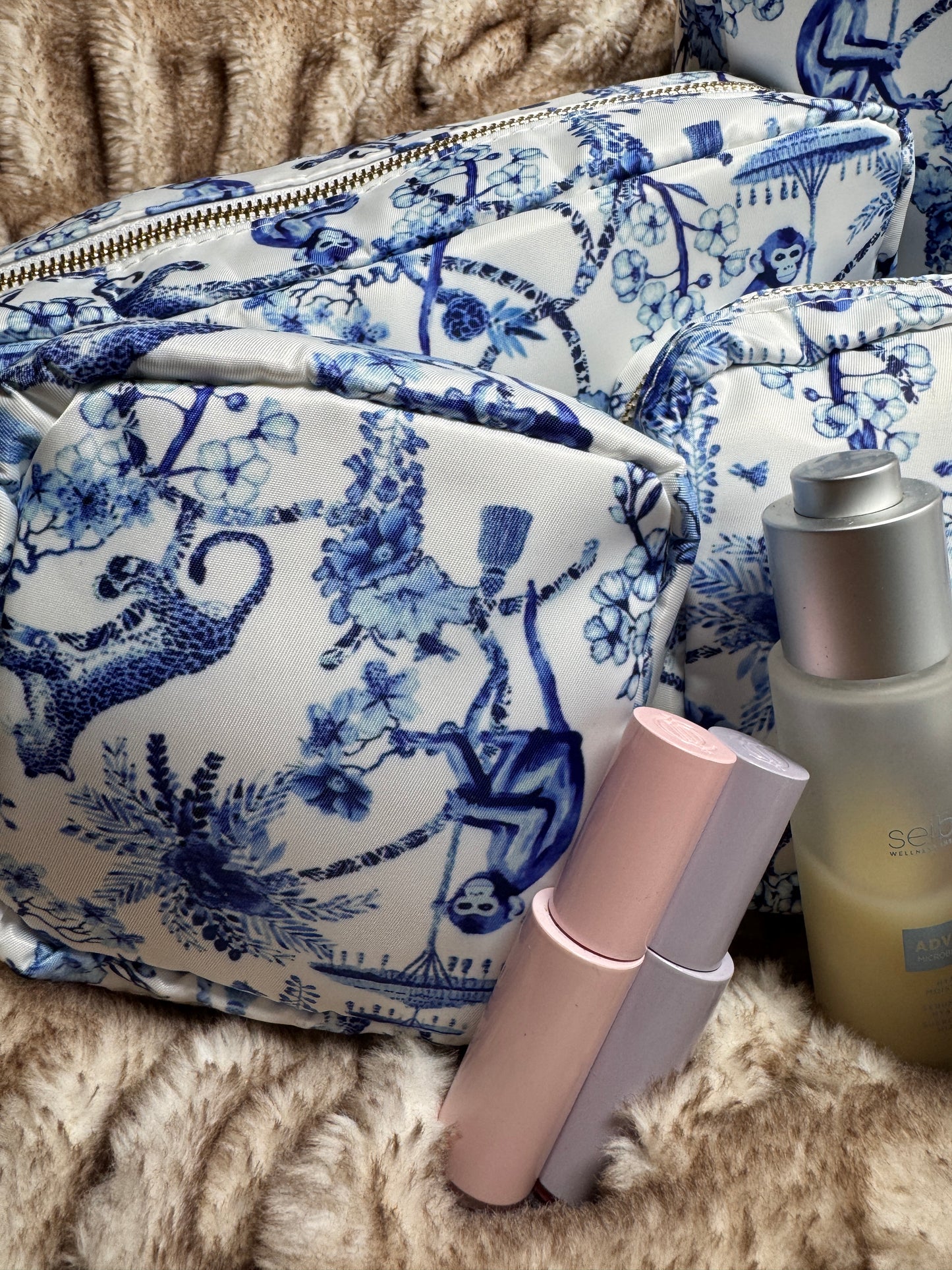 Blue jungle cosmetic case set (4 bags)